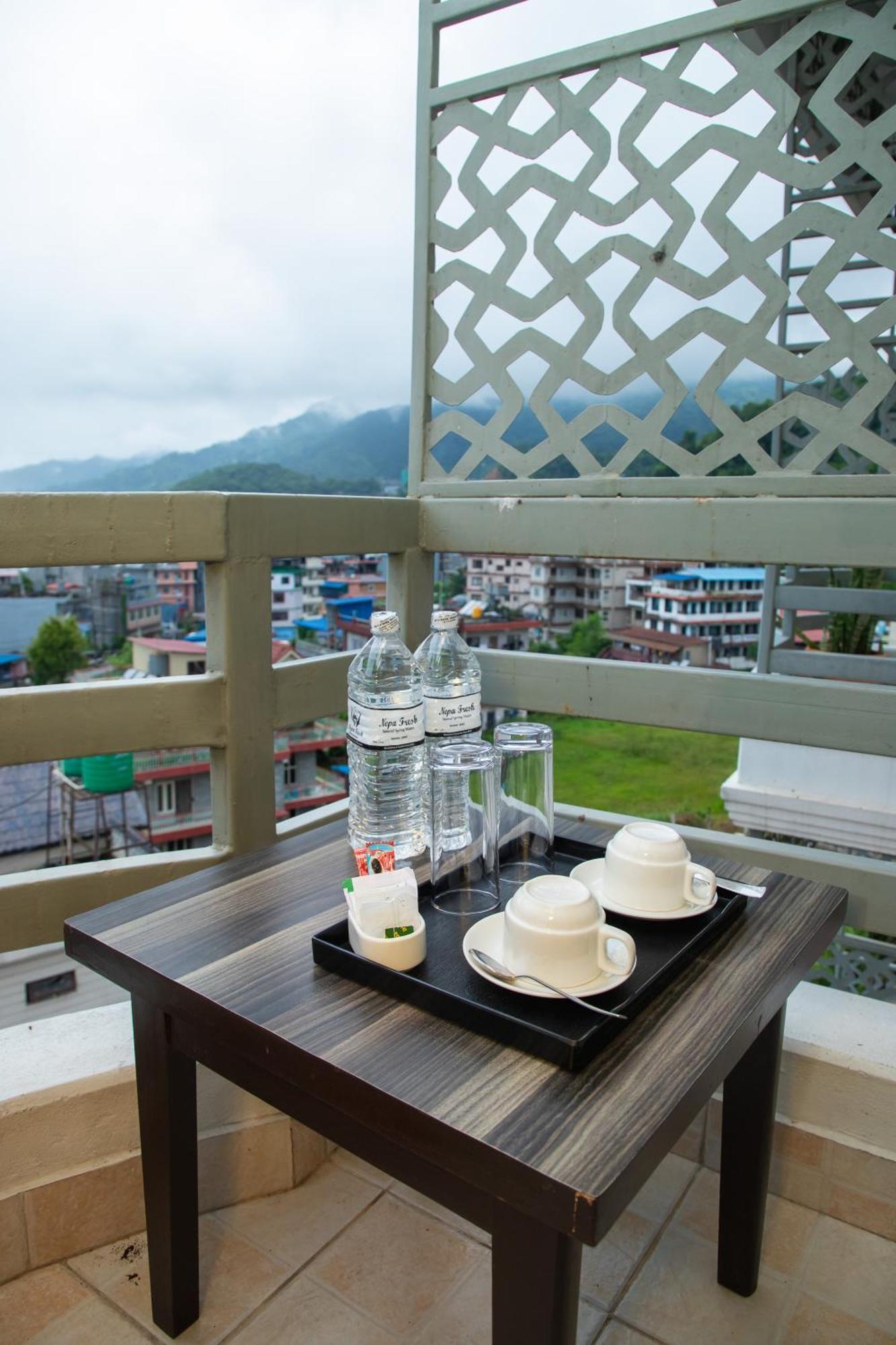 Chautari Boutique Hotel Pokhara Extérieur photo